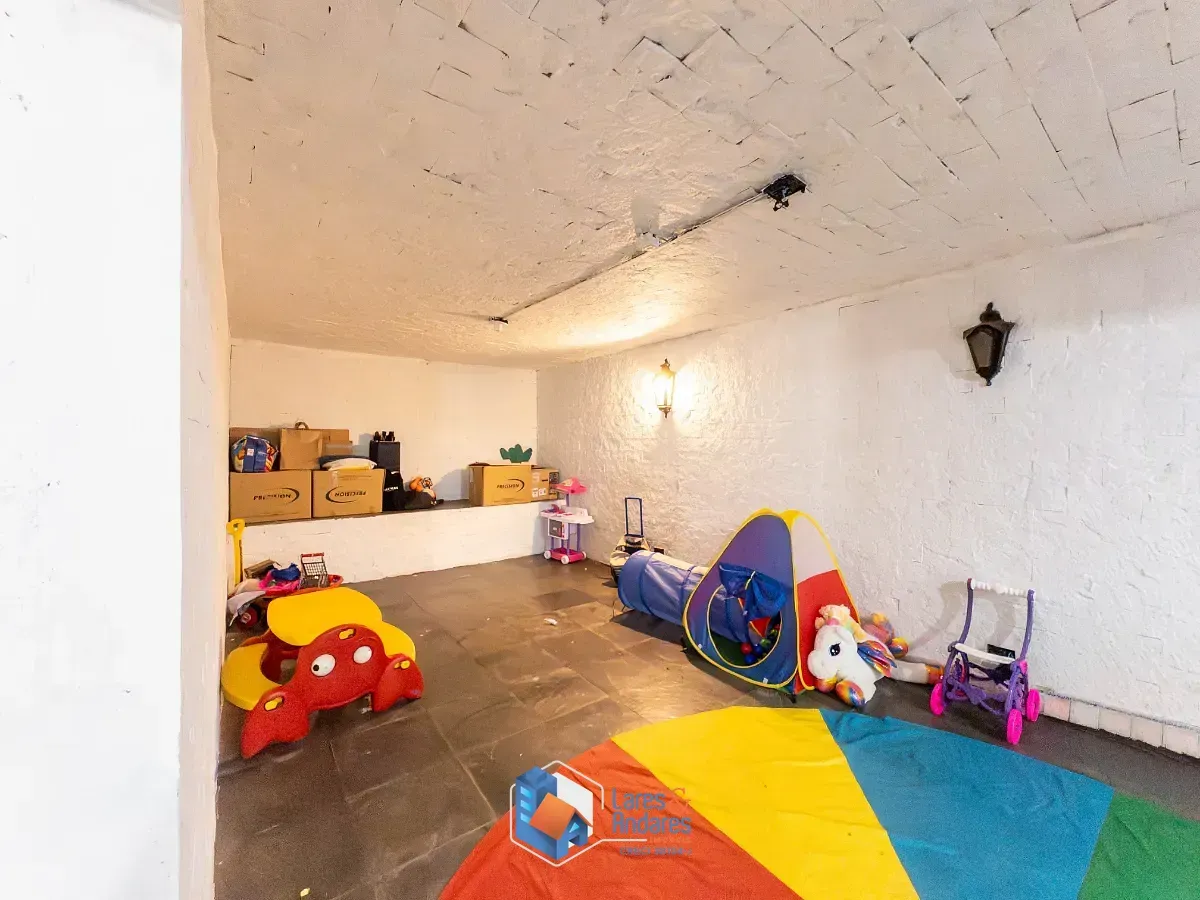 Imagem Casa para venda em Vila Marari com 3 quartos, sendo 1 suíte, 168m²