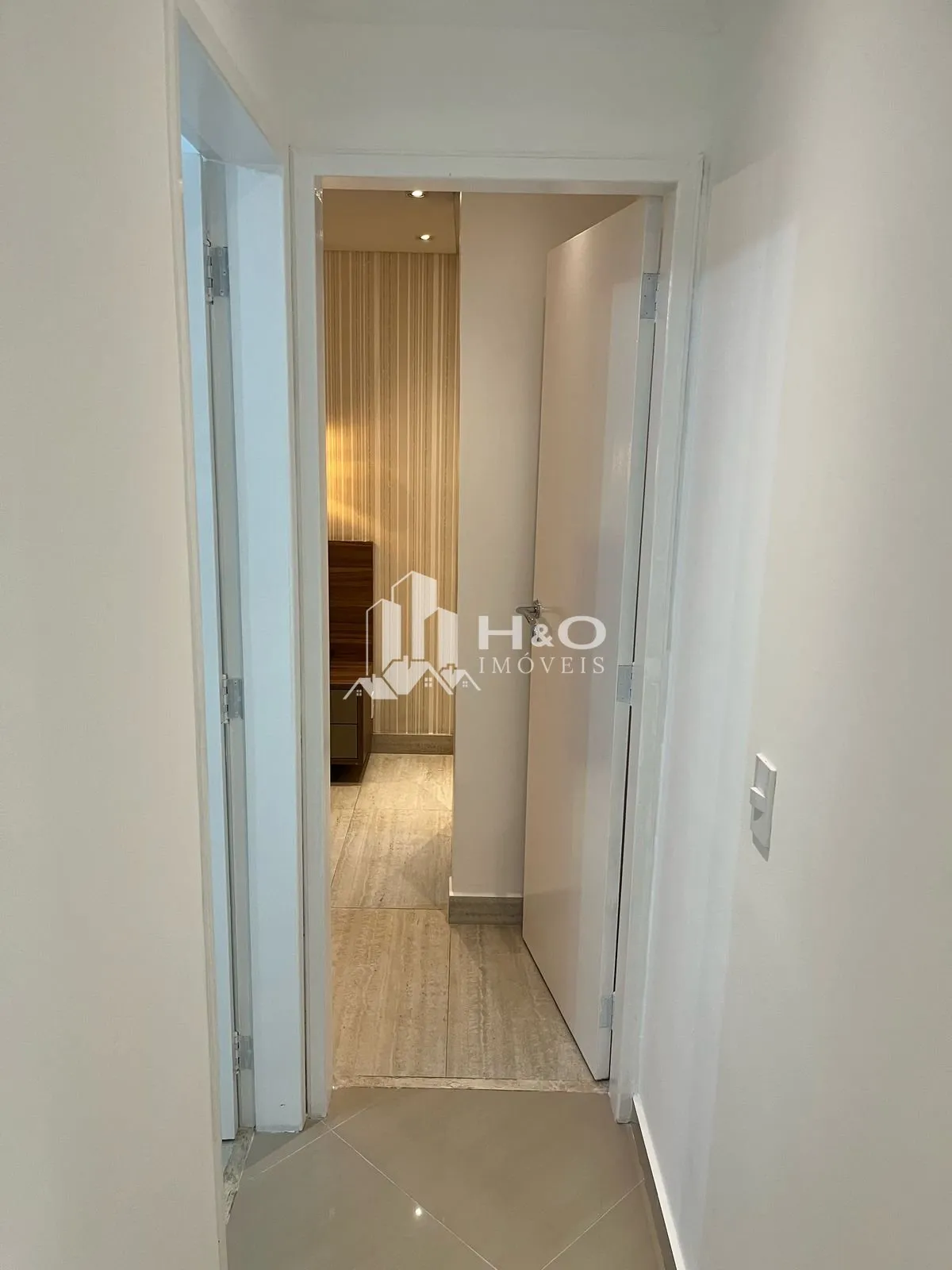 Imagem Apartamento com 3 Dormitórios à Venda na Vila Araguaia - Acabamento Impecável, Pronto para Morar