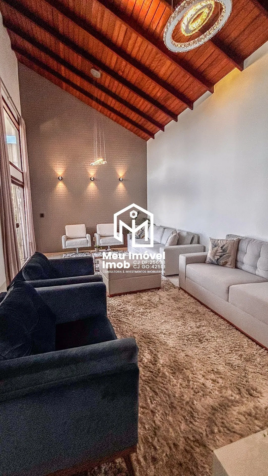 Imagem Casa 4 Quartos 4 Suítes 12 Vagas 540m² Piscina Churrasqueira