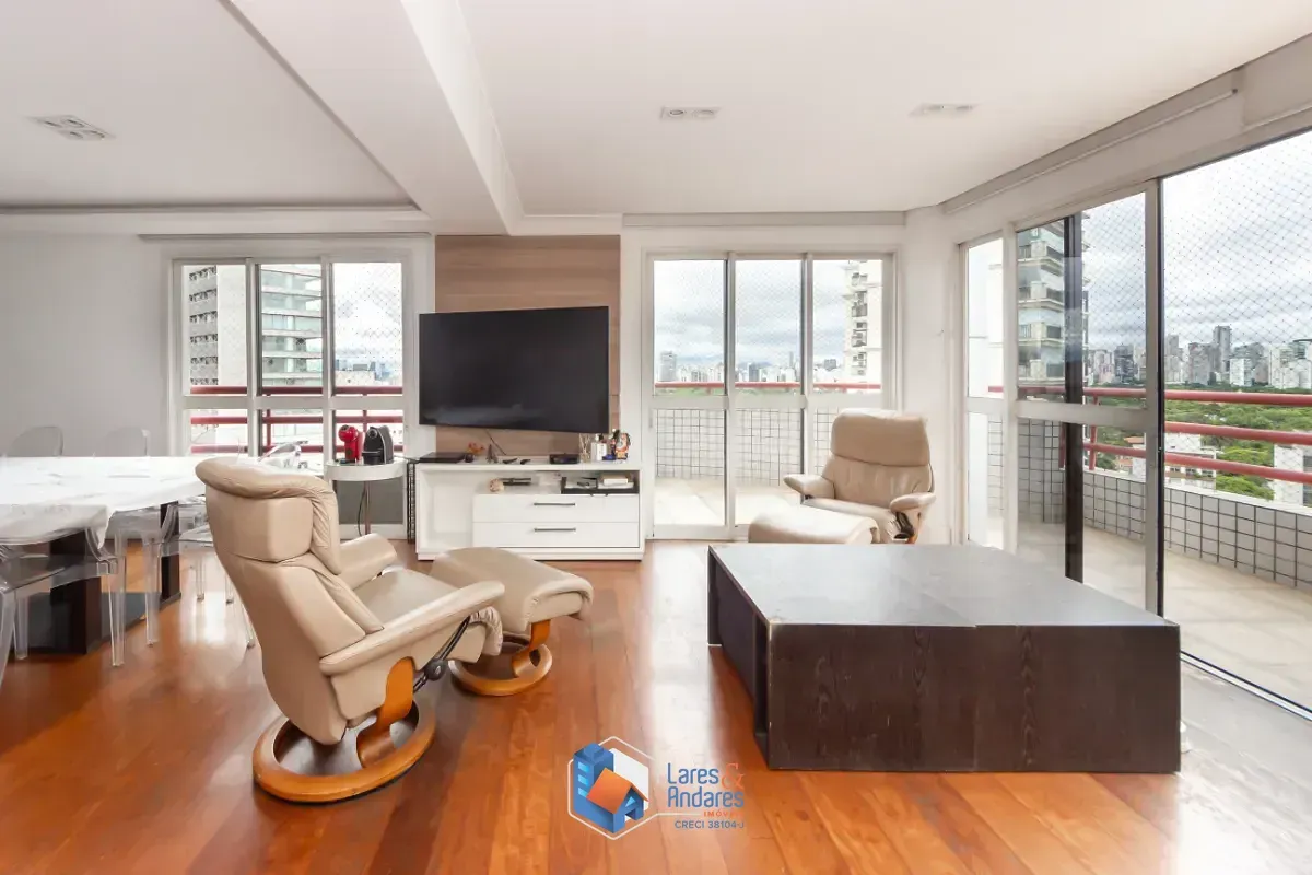 Imagem Duplex para venda em Itaim Bibi com 4 quartos, sendo 4 suítes, 190m²