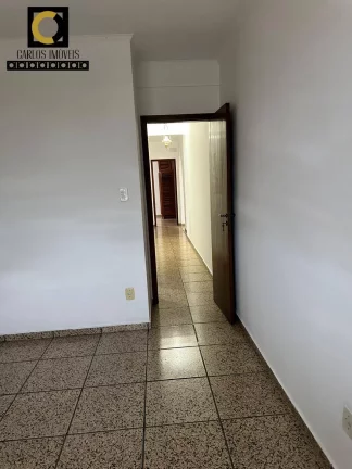 Imagem Apartamento super espaçoso, frente mar à venda em São Vicente!