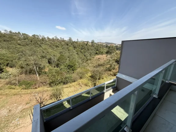 Imagem Casa Top com 4 Garagens, Vista para Mata e Salão de Festas
