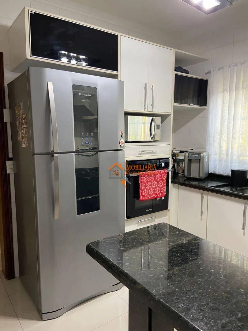 Imagem Sobrado com 3 dormitórios à venda, 228 m² por R$ 901.000,00 - Jardim Santa Clara - Guarulhos/SP