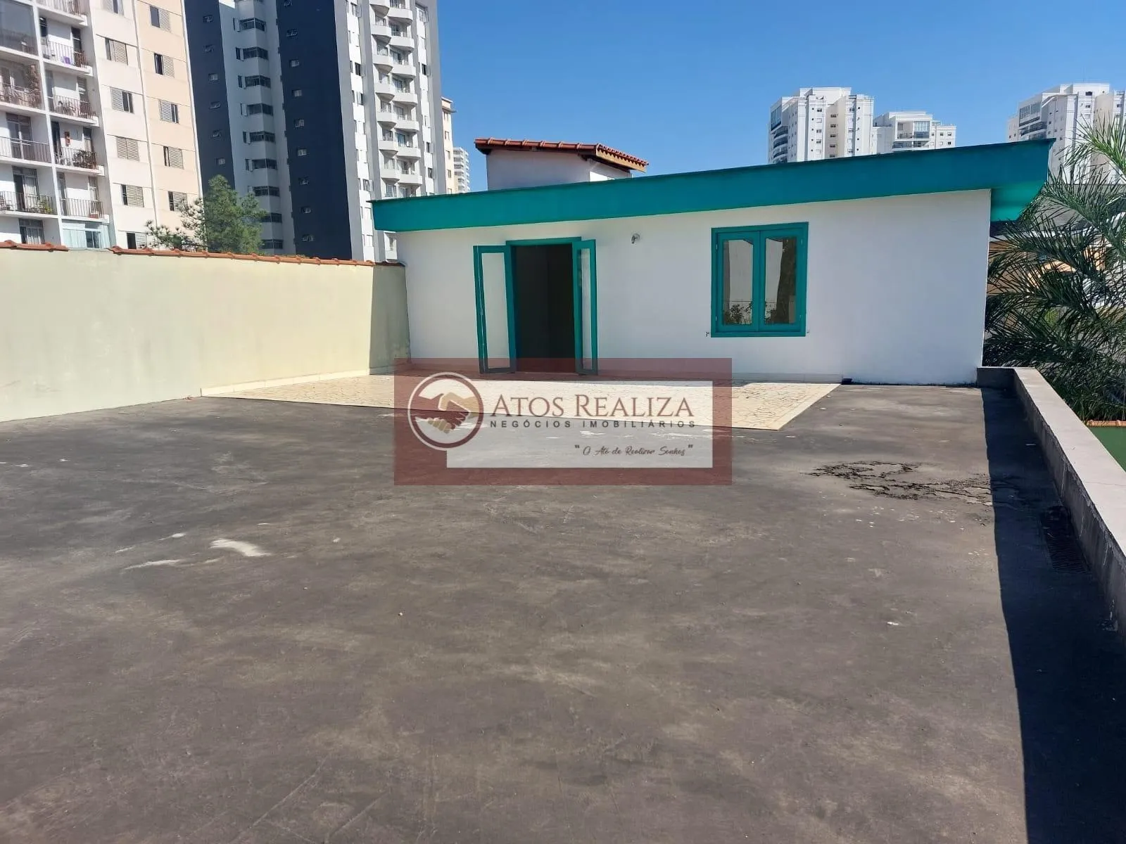 Imagem Alugo Salão Comercial Região Chácara Flora, com 134 M², Mesanino com 42M², Total 175M², 5 Vagas de Garage, Valor da Locação já incluso o IPTU e Condomínio , R$ 9.325,00 Reais.