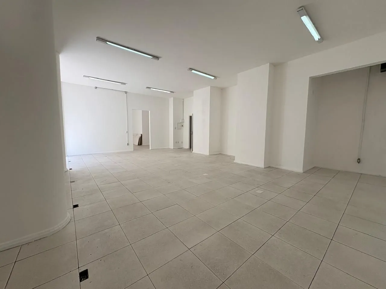 Imagem Sala comercial 822,66m² no centro de Porto Alegre