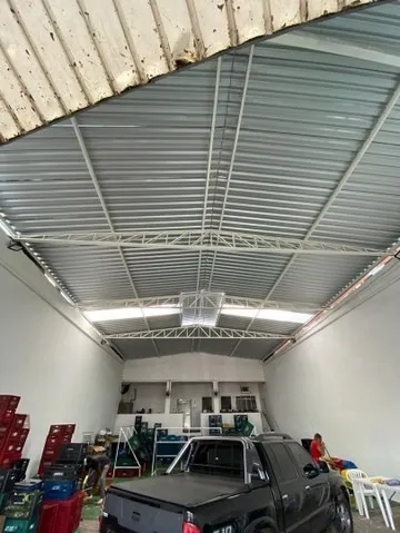 Imagem Barracão e casa já alugados, vendo, aceito permuta ou financio .