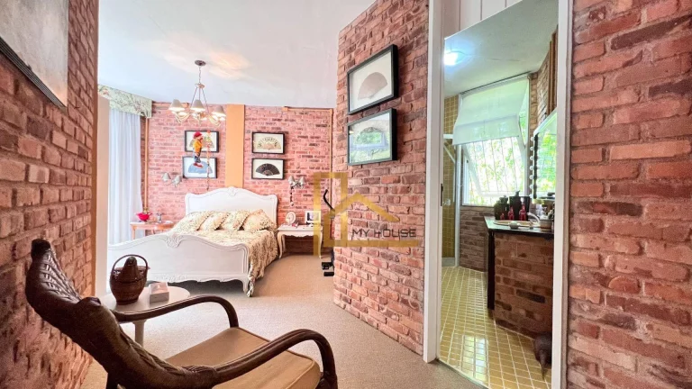 Imagem Casa com 4 dormitórios sendo 2 suítes à venda, 285 m² por R$ 1.600.000 - Golfe - Teresópolis/RJ