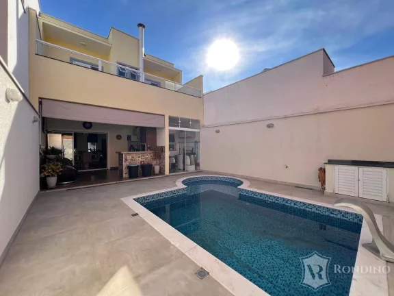 Foto do imóvel Oportunidade - Casa Sobrado em condomínio, com 03 dormitórios e piscina. em Estrada Dinorah