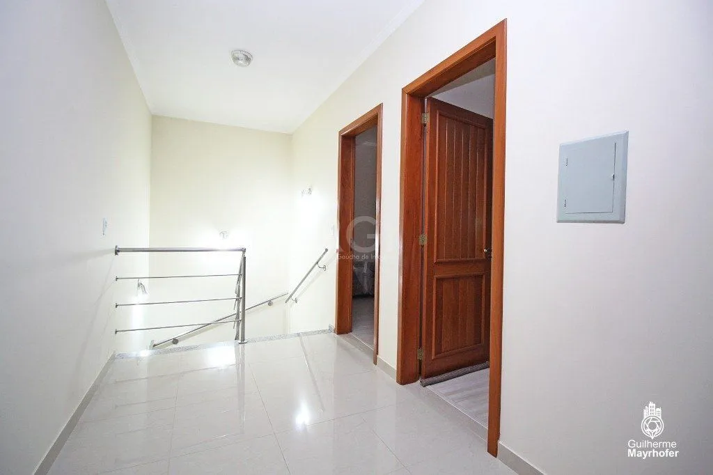 Imagem Casa para Venda - 246m², 3 dormitórios, sendo 2 suites, 3 vagas - Vila Ipiranga