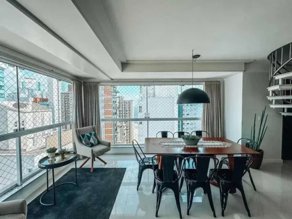 Imagem Cobertura Duplex com 5 dormitórios sendo 3 suites e 3 vagas no Centro de Balneário Camboriú