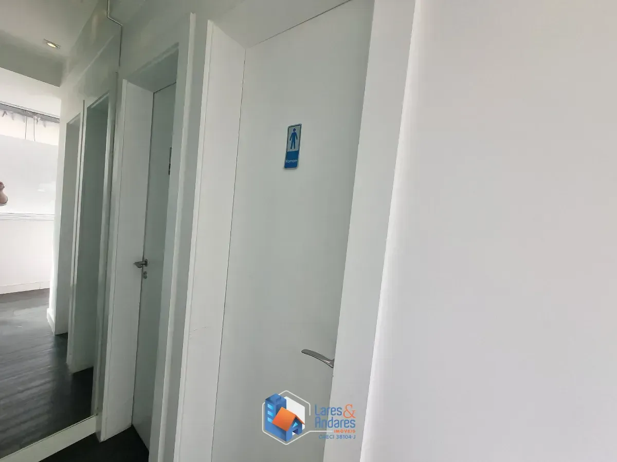 Imagem Conjunto comercial para venda em Cerqueira César, 108m²