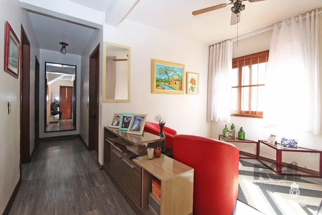 Imagem Casa de 250m² Para comprar no Bairro Mont Serrat Por R$1.120.000,00