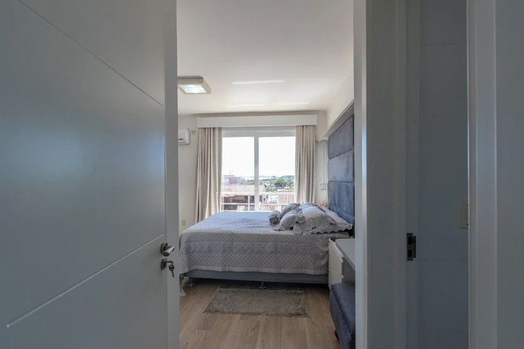 Imagem Casa para Venda - 168m², 3 dormitórios, sendo 1 suites, 2 vagas - Imperial Park