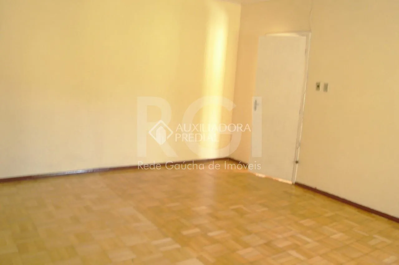 Imagem Casa com 2 Quartos e 1 banheiro à Venda, 124 m² Vila Jardim