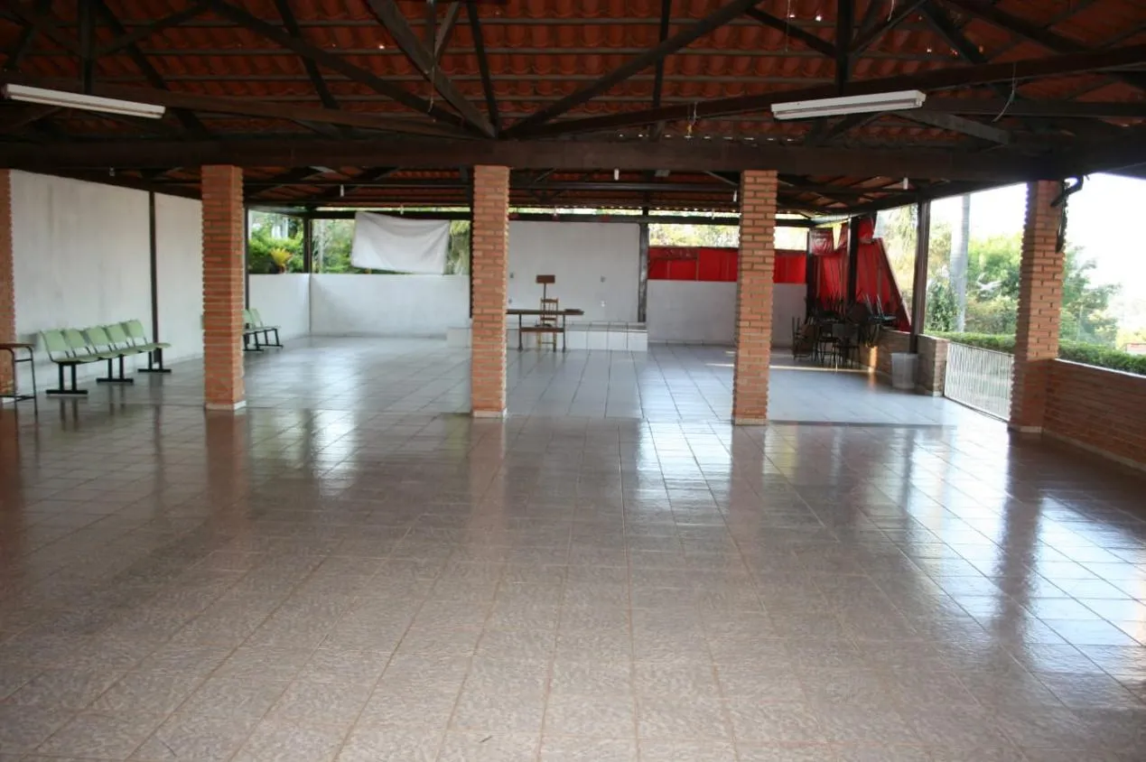 Imagem Vendo um belíssimo sítio em Betim (Vianópolis) com 42.600 m² de extensão.