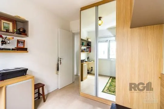 Imagem Apartamento no Menino Deus de 3 dormitórios e 2 vagas