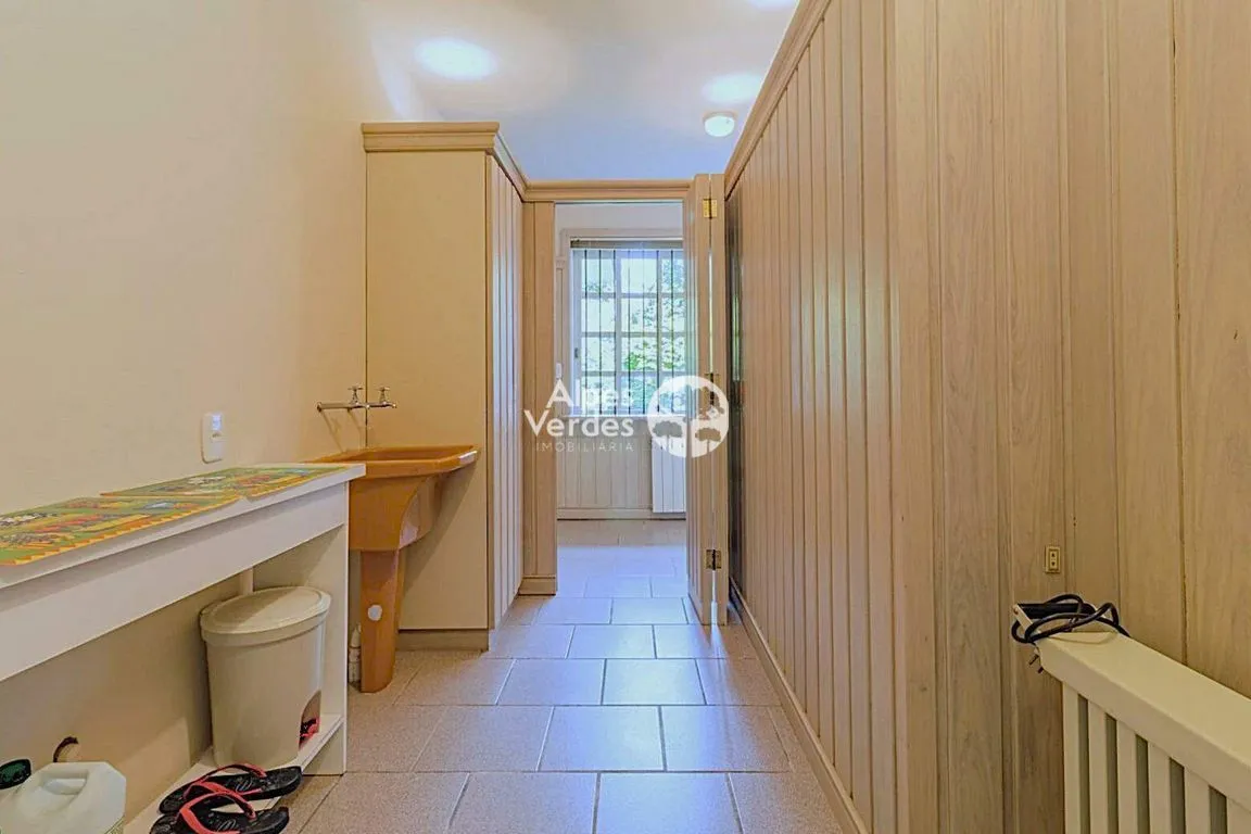 Imagem Vende-se Casa na Vila Suzana, com 03 dormitórios