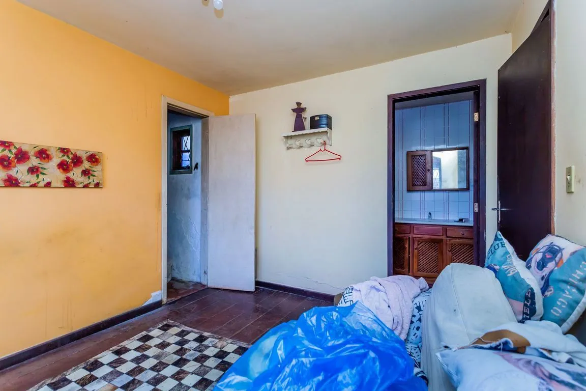 Imagem Casa de 3 dormitórios no Bairro Vila Jardim - Porto Alegre
