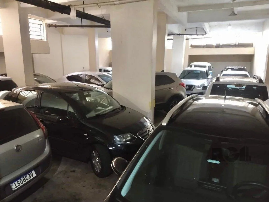 Imagem Oportunidade Única: Garagem/Box Gigante com 531m² no Centro Histórico