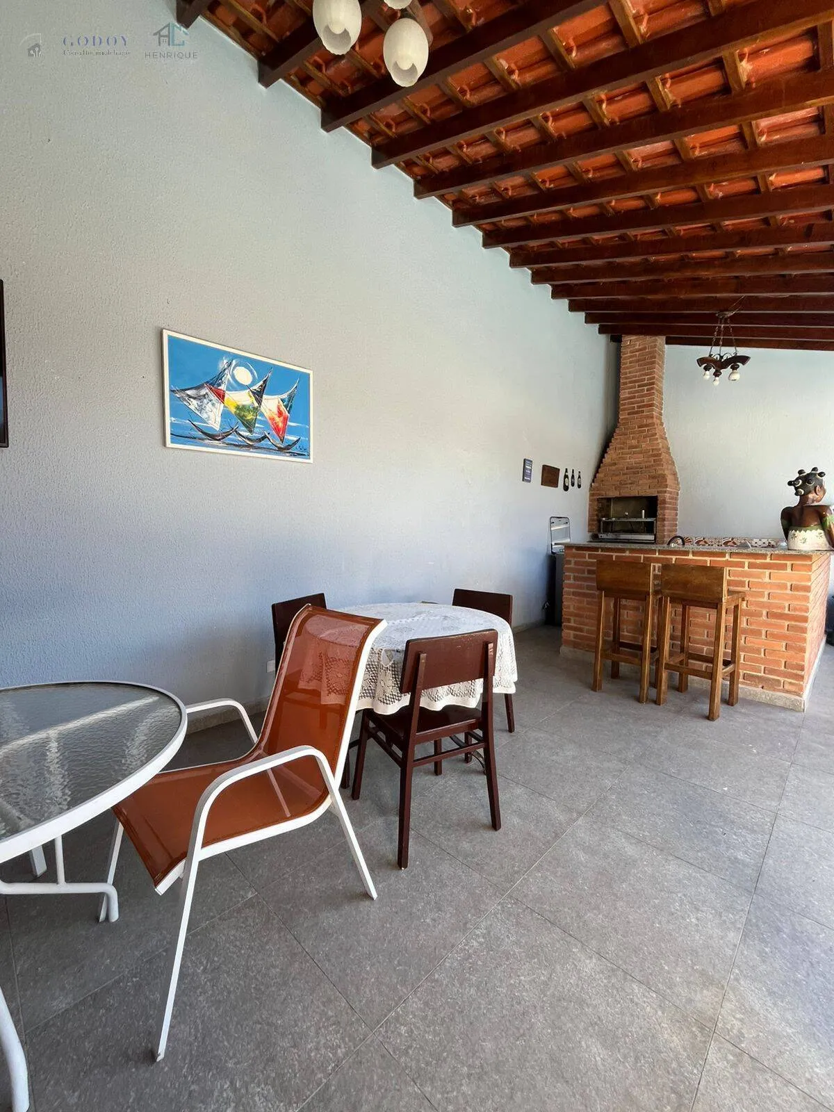 Imagem Excelente para Temporada: Casa com Piscina em Condomínio Seguro e Tranquilo
