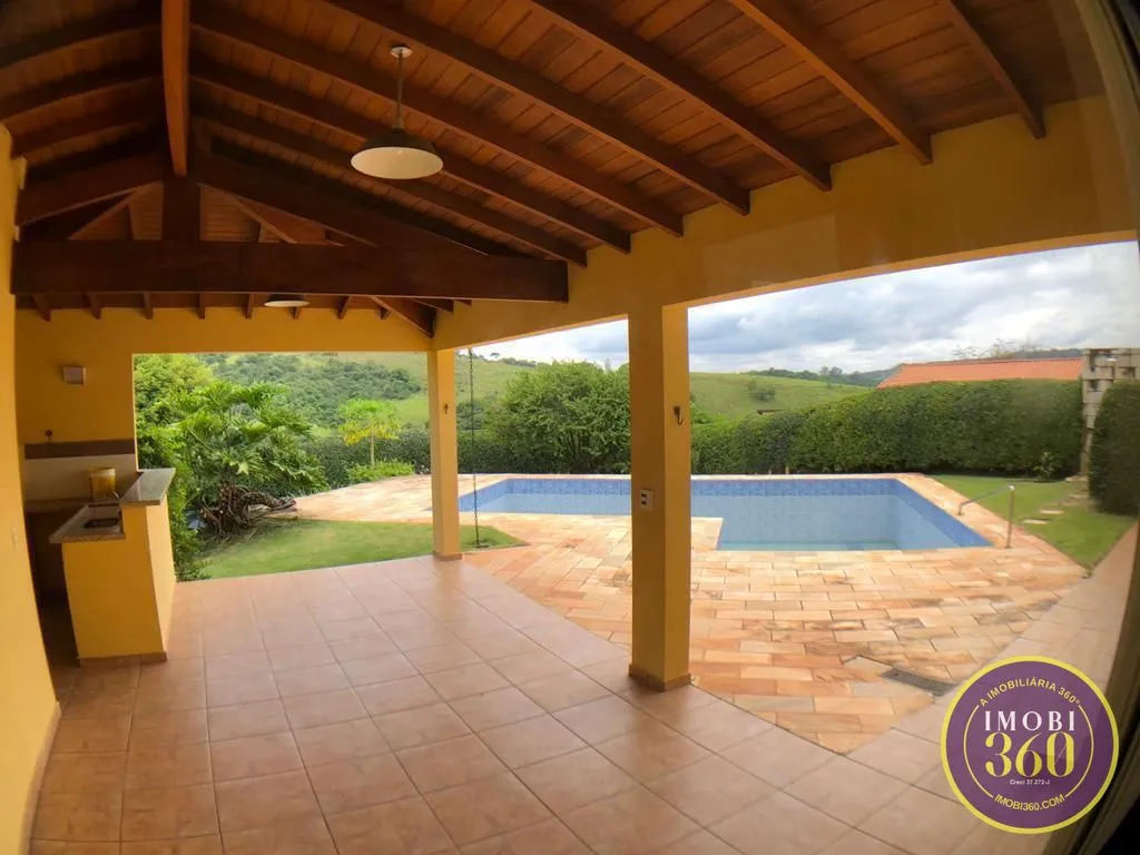 Imagem Linda e espaçosa casa assobradada.