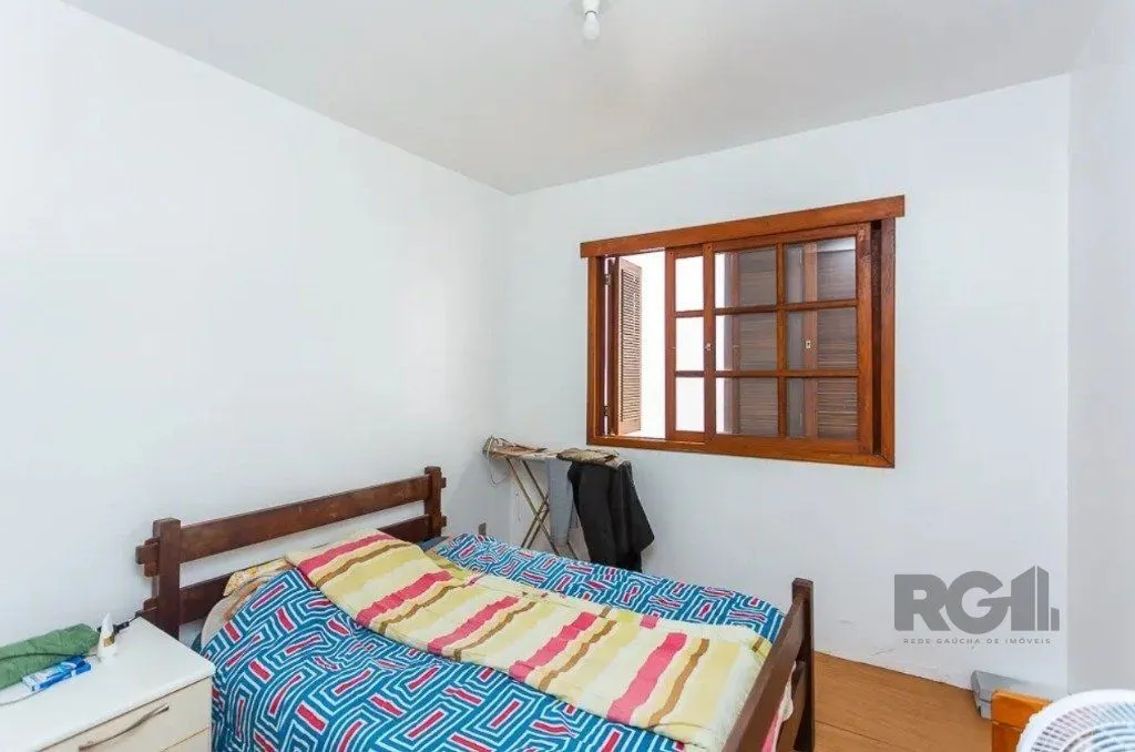Imagem Casa 160m², 3 dormitórios, 4 vagas no bairro Cristo Redentor