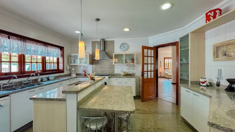 Imagem Casa em condomínio - Campos do Jordão