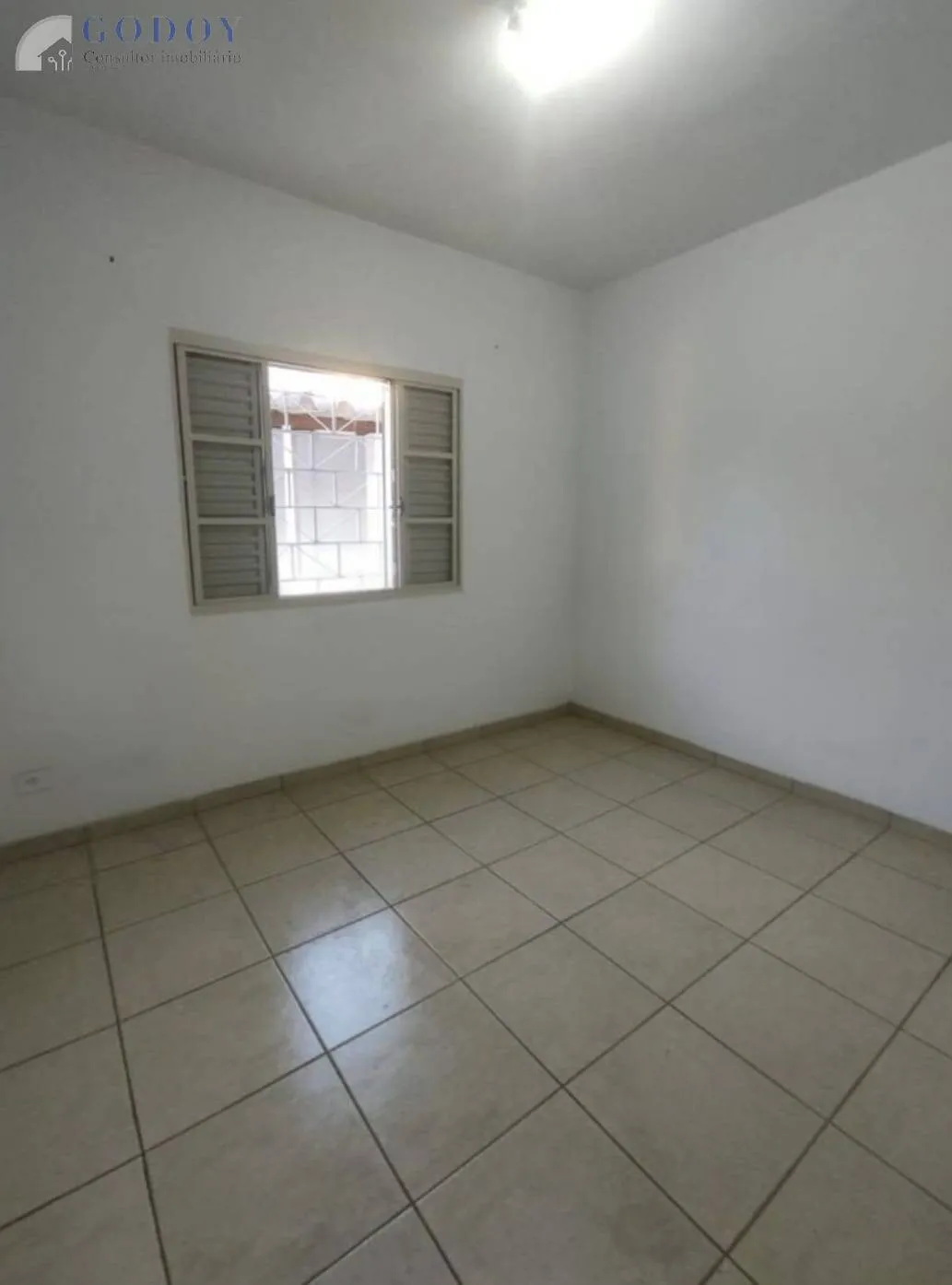 Imagem Casa ampla com 4 quartos, suíte, rancho e garagem em ótima localização