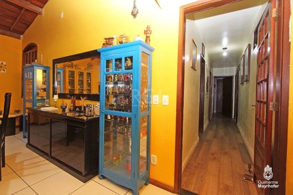 Imagem Casa para Venda - 381m², 3 dormitórios, sendo 1 suites, 4 vagas - Tristeza