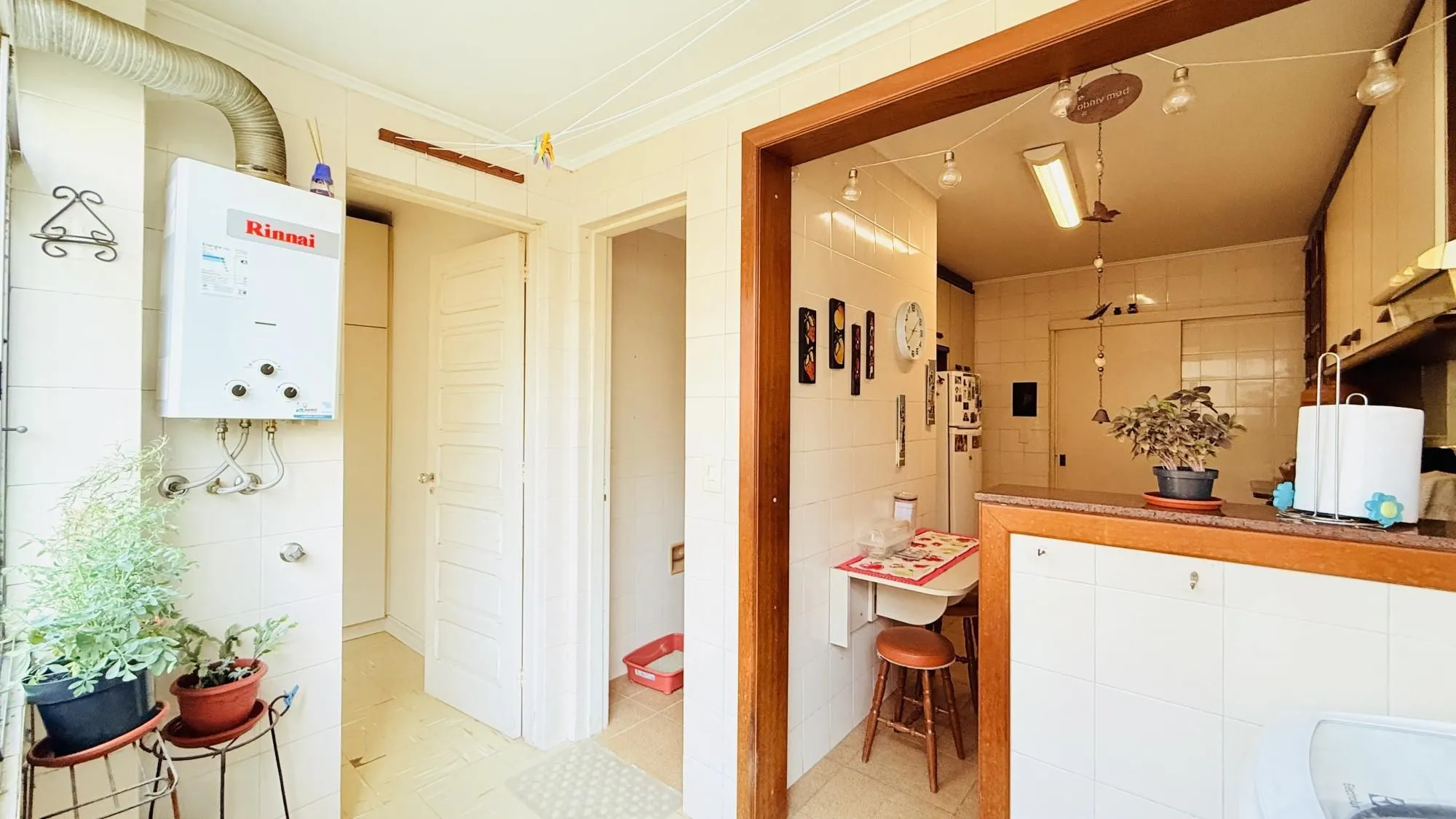 Imagem Apartamento com 3 quartos, 1 suíte, à venda na Avenida Doutor Nilo Peçanha, 1121, Três Figueiras, Porto Alegre