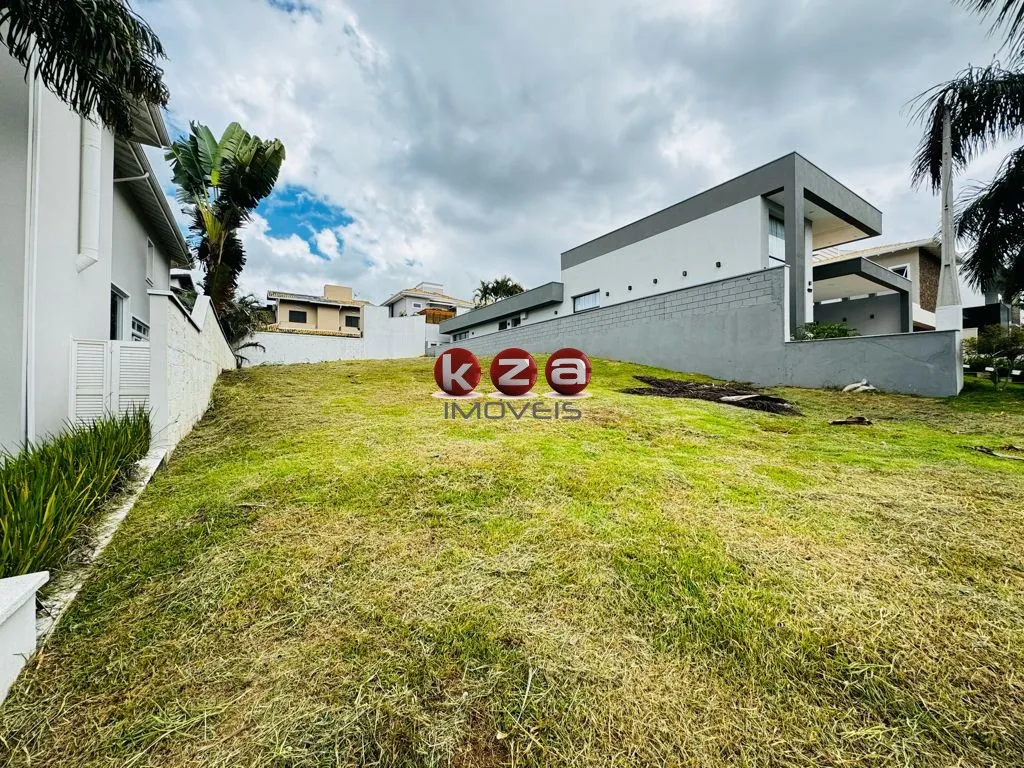 Imagem Terreno exclusivo à venda em condomínio de luxo em Valinhos-SP - 400m² no Condomínio Millenium!