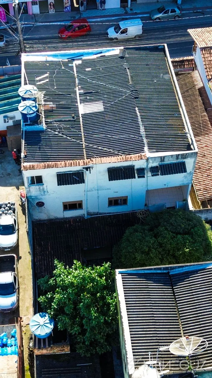 Imagem Ponto comercial à venda em Guarapari - Prédio com moradias na rodovia do sol no aeroporto