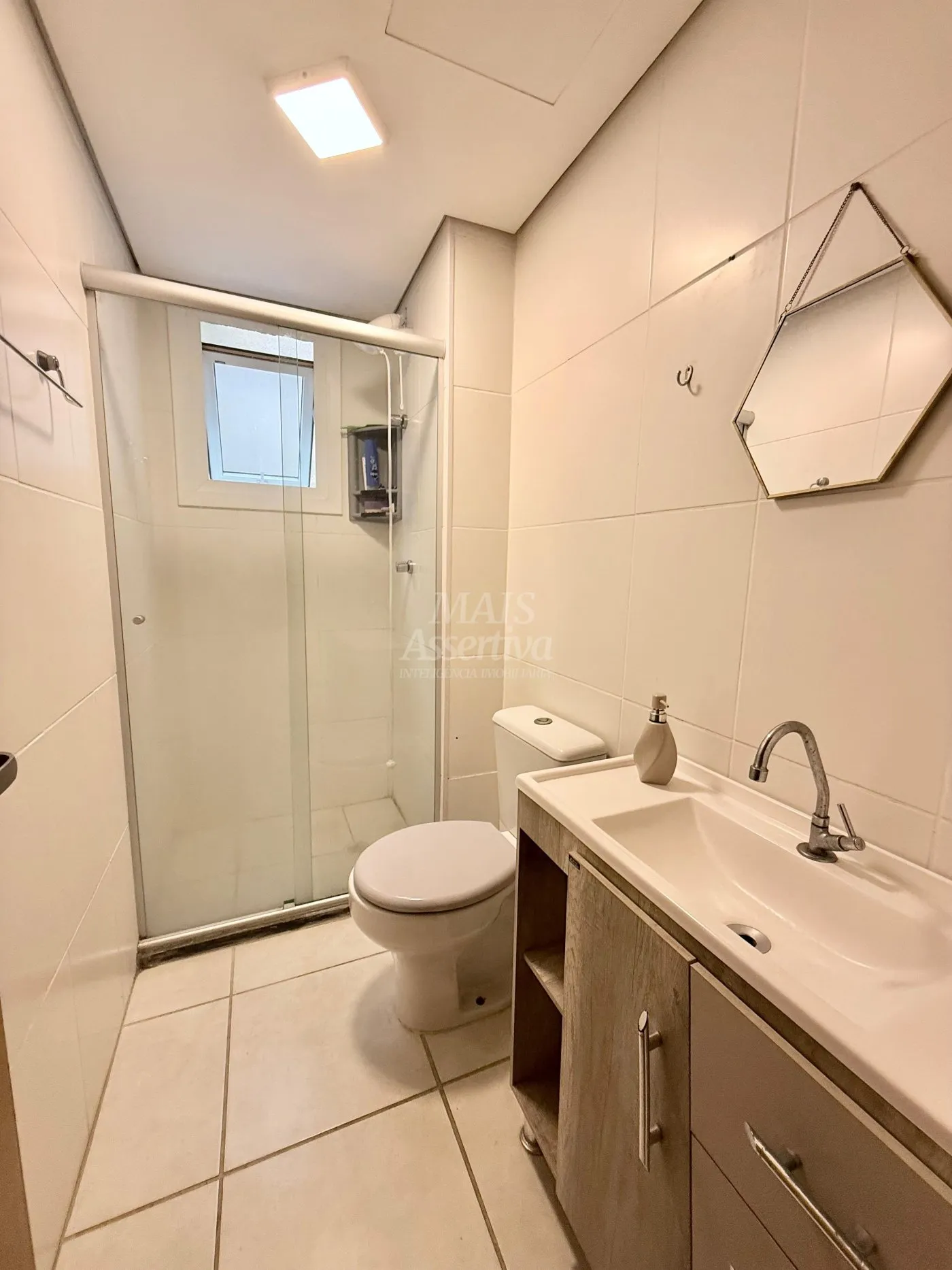 Imagem Apartamento semi mobiliado para venda, no condomínio Residencial Via Brasil, bairro São Jorge em NH