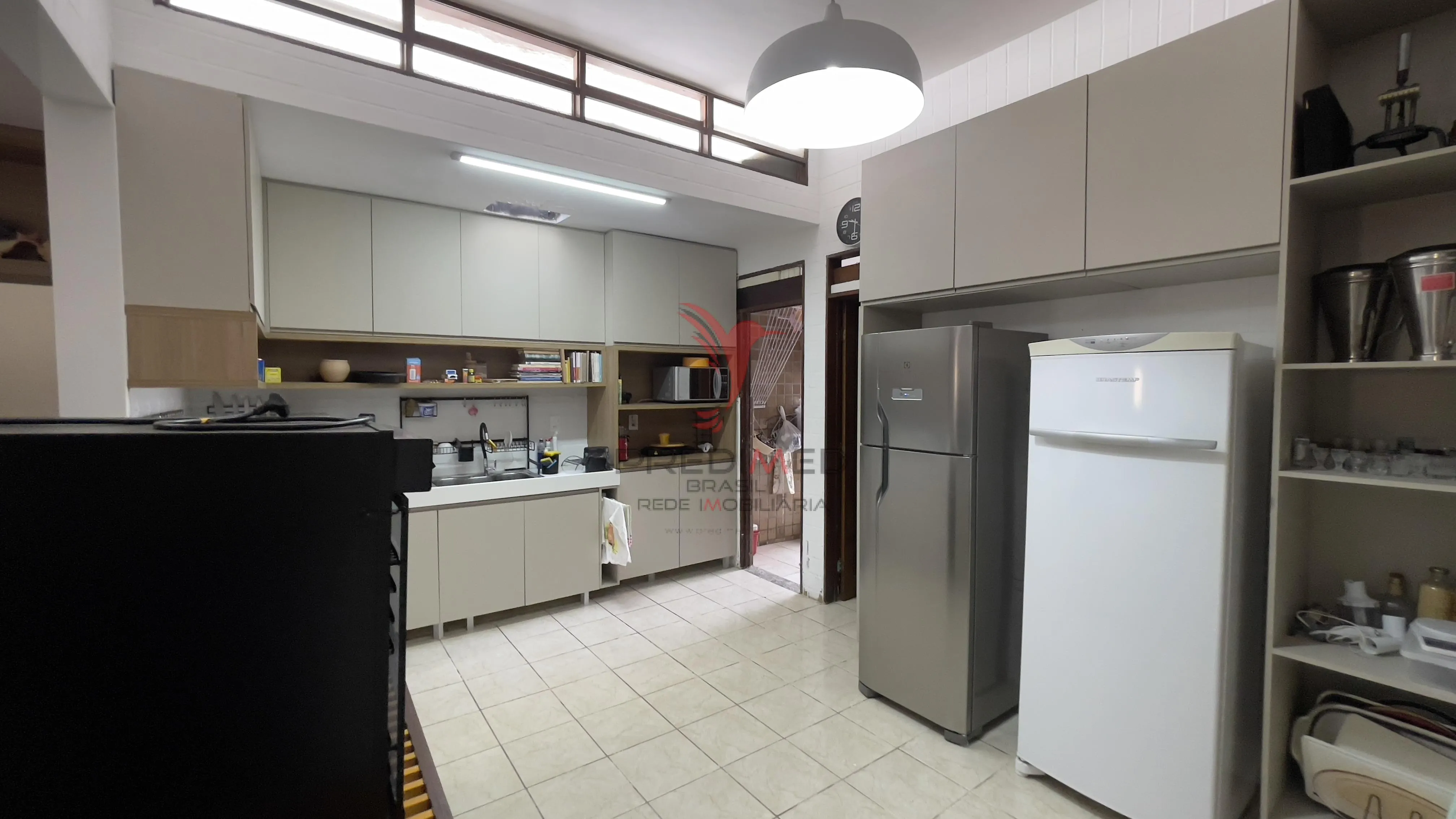 Imagem Casa à venda com 4 Quartos, 1 Suites, 3 Vagas, no Bessa - apenas 400m da praia!