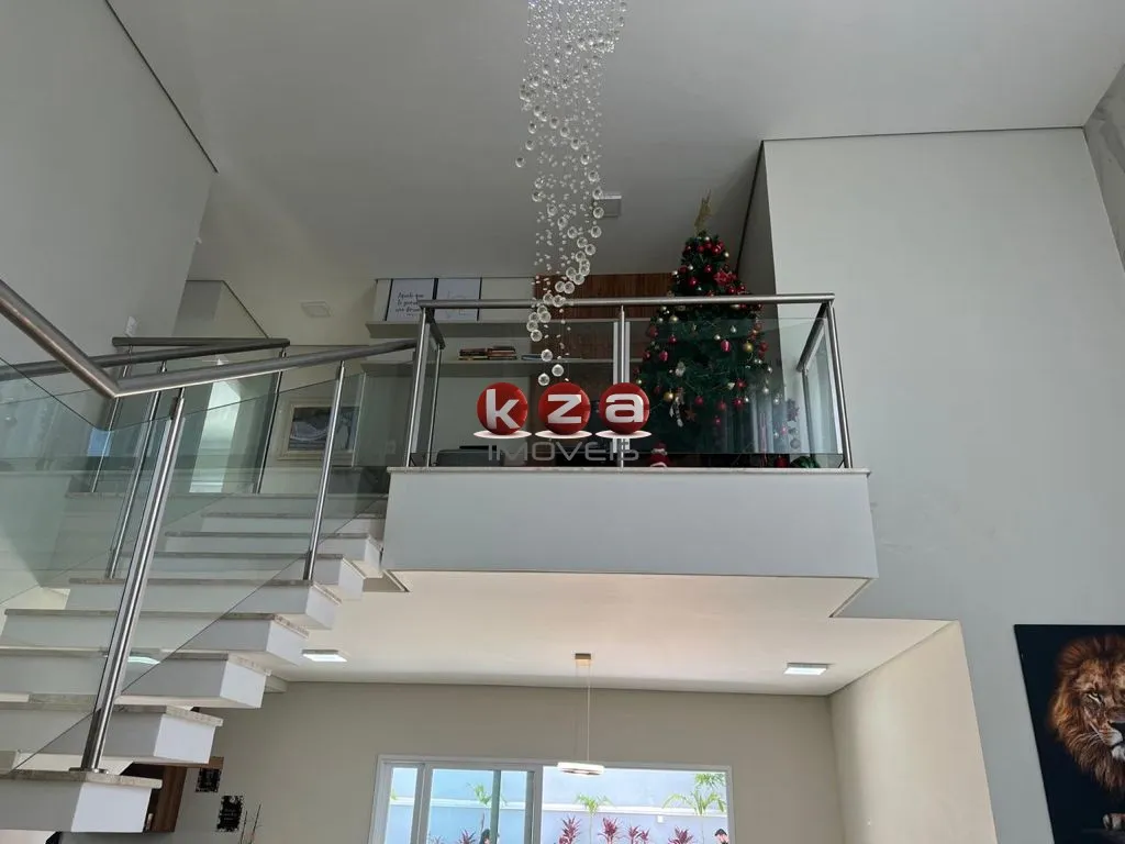 Imagem Linda Casa a venda no Condomínio Villa do Sol em Valinhos - 3 suítes, 2 salas, 5 banheiros, piscina e gourmet, 4 vagas, 230m².