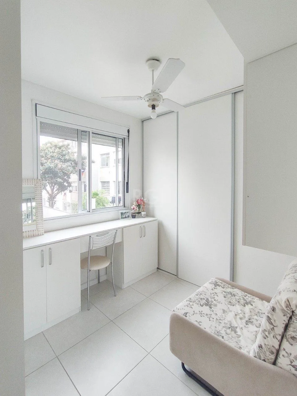 Imagem Apartamento no bairro Cristal - 3 dormitórios