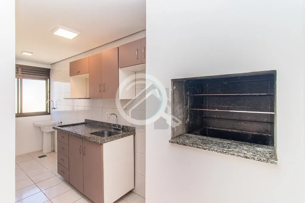 Imagem Apartamento semimobiliado com 61m², 2 dormitórios sendo 1 suíte, 1 vaga! Living para 2 ambientes ...