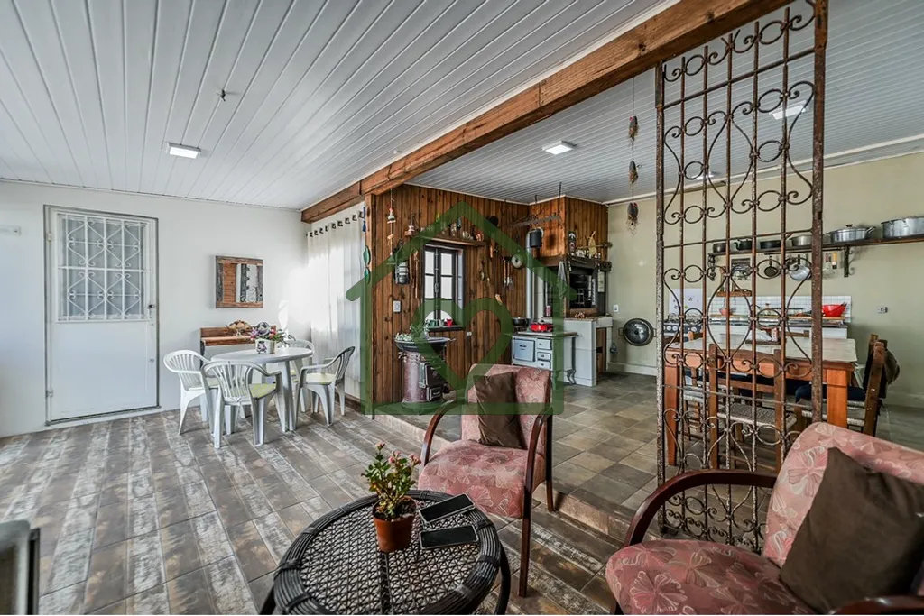 Imagem Ótima casa, com perfeita posição solar, podendo ser utilizadas concomitante comercial e residenci...