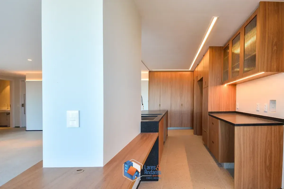 Imagem Apartamento para venda e locação em Pinheiros com 3 quartos, sendo 3 suítes, 178m²