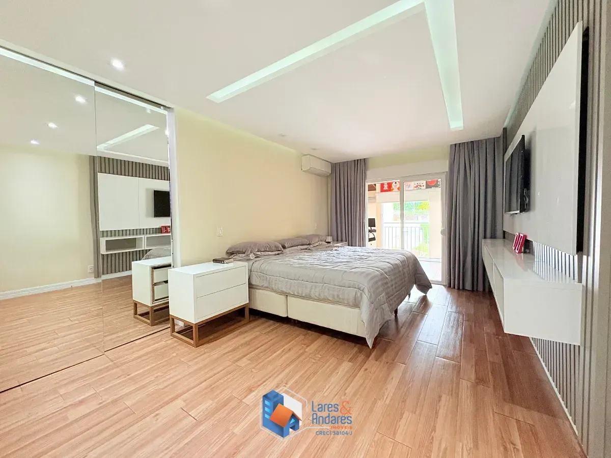 Imagem Sobrado para venda em Vila Pirituba com 4 quartos, sendo 4 suítes, 245m²