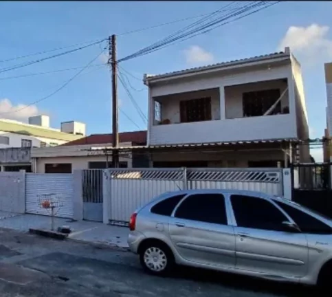 Imagem Casa Duplex Ampla na Torre - Ideal para Moradia ou Investimento!