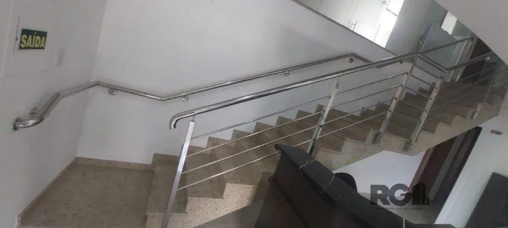 Imagem Loja com 113m² de área privativa no Bairro Três Figueiras