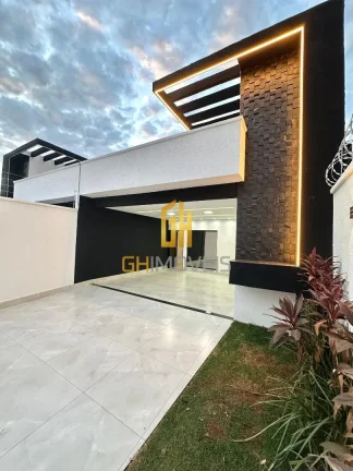 Casa com 3 quartos no Goiânia Viva, em terreno com 245m² com 156m² de área construída possui:- ...