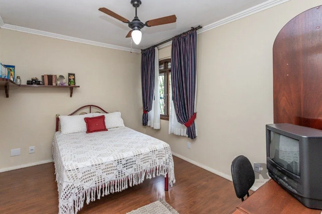 Imagem Casa no bairro Vila Ipiranga de 3 dormitórios e 3 vagas