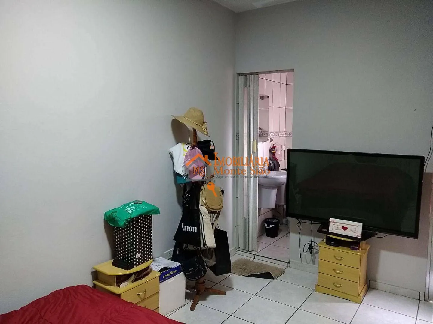 Imagem Sobrado com 4 dormitórios à venda, 300 m² por R$ 650.000,00 - Cocaia - Guarulhos/SP