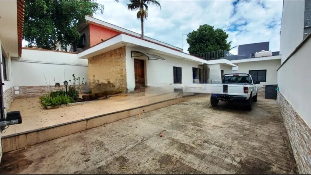 Imagem VENDO LINDA CASA NA AVENIDA CUPECÊ!