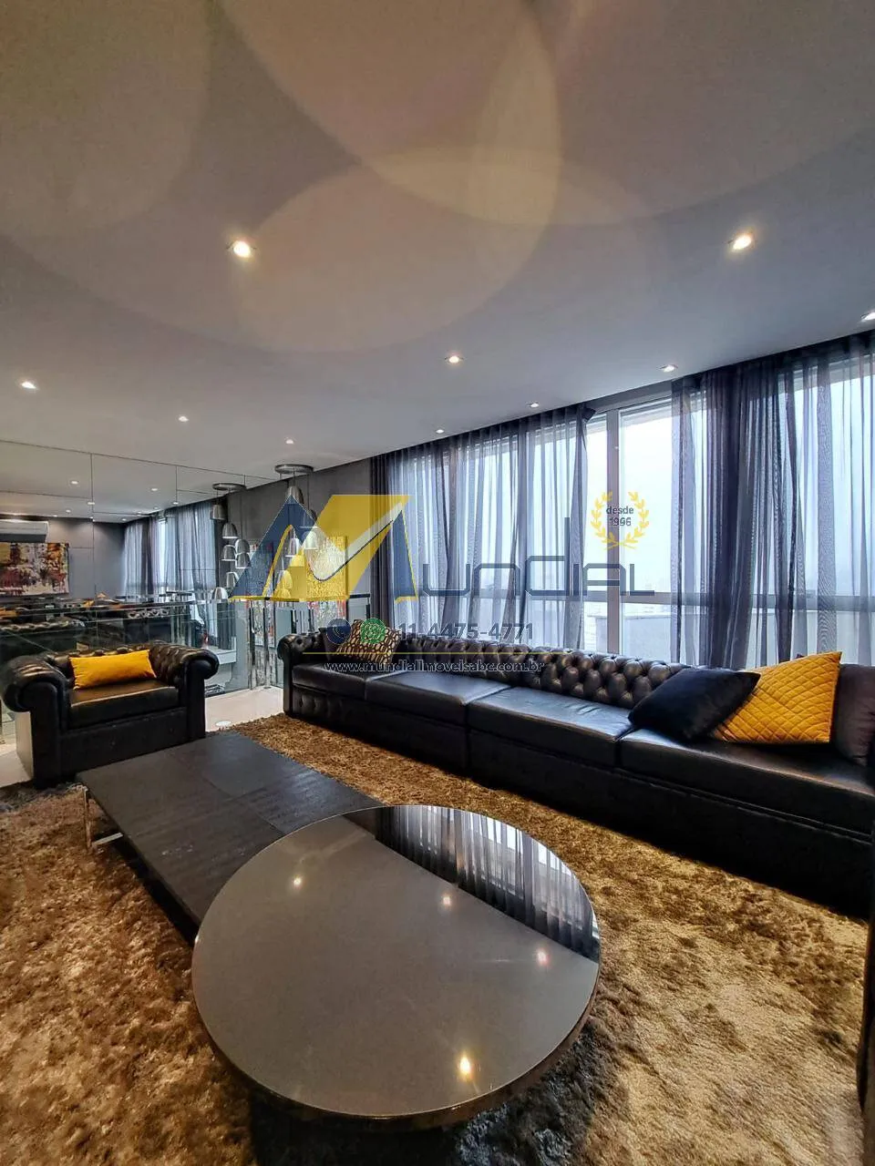Imagem Cobertura Duplex de Alto Padrão com 227m² e 4 Vagas