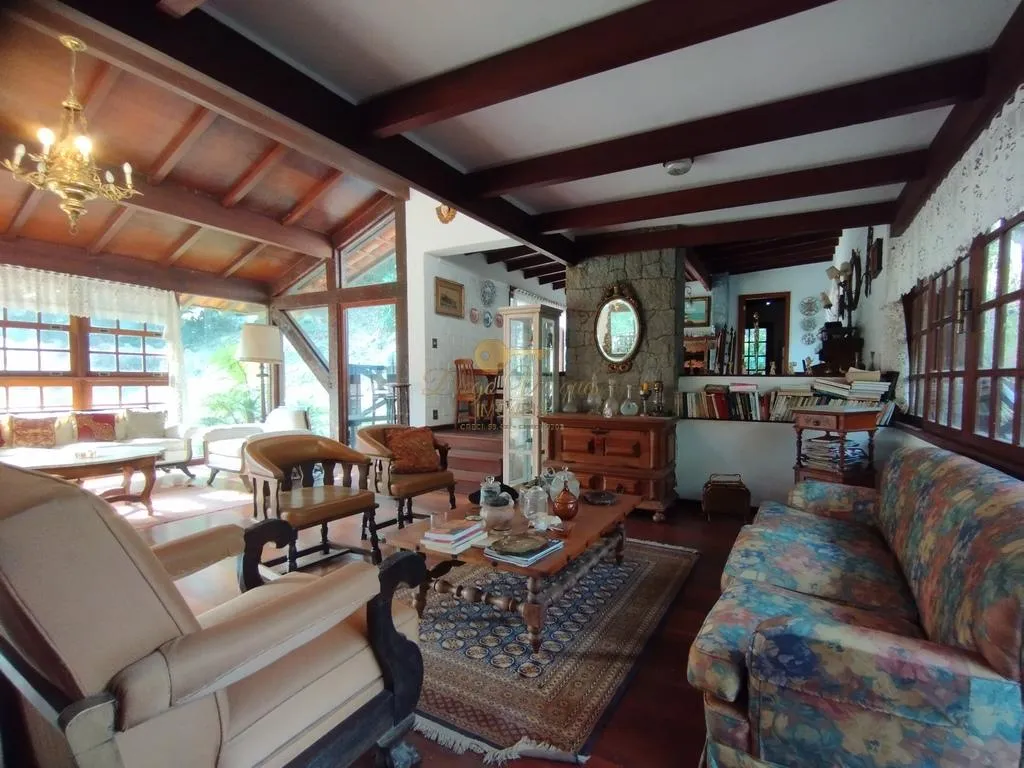Imagem Casa para Venda em Teresópolis / RJ no bairro Parque do Ingá