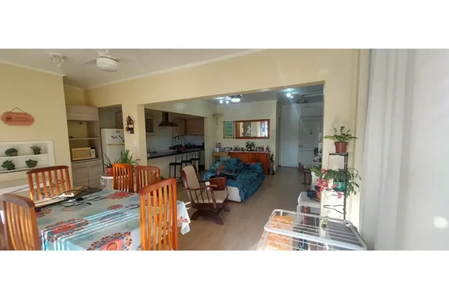 Imagem Casa para venda no bairro Lomba do Pinheiro em Porto Alegre