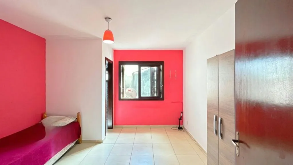 Imagem Casa de 2 dormitórios à venda Rua Heitor Kramer, Guarujá - Porto Alegre